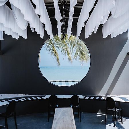 Foto Hotel Phuket Beachfront Εξωτερικό φωτογραφία The Beach