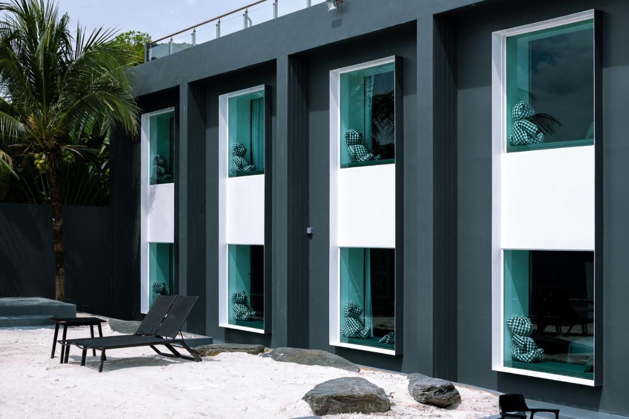 Foto Hotel Phuket Beachfront Εξωτερικό φωτογραφία The Beach Villas