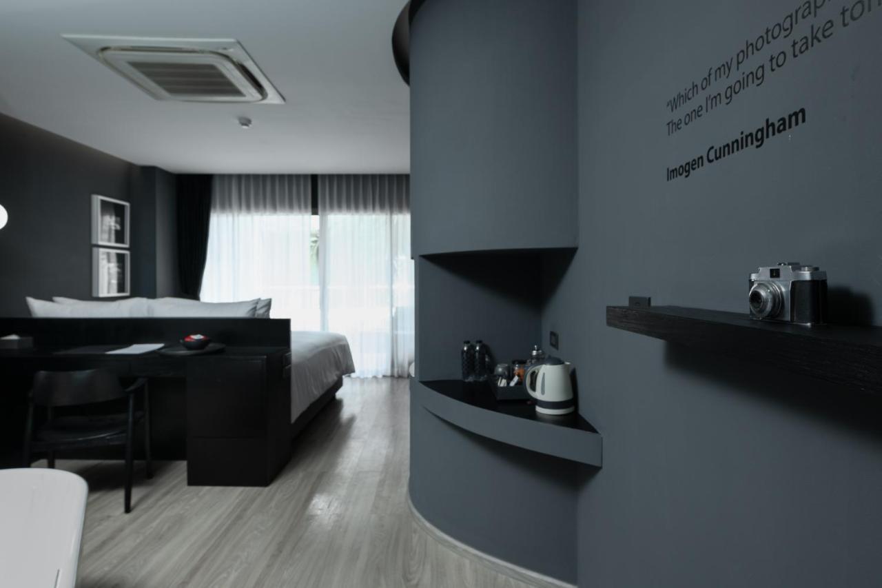 Foto Hotel Phuket Beachfront Εξωτερικό φωτογραφία A room at the hotel