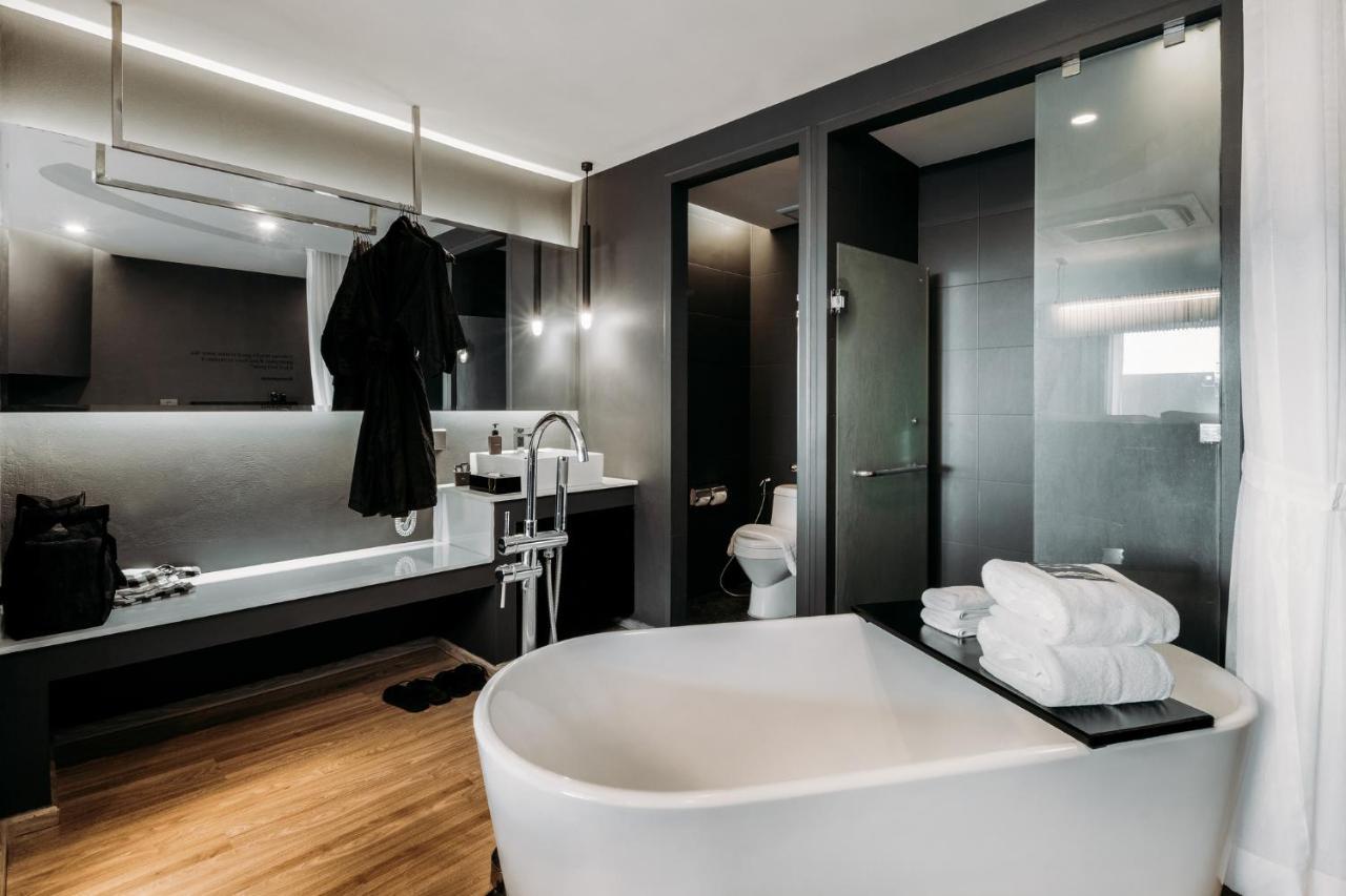 Foto Hotel Phuket Beachfront Εξωτερικό φωτογραφία Bathroom
