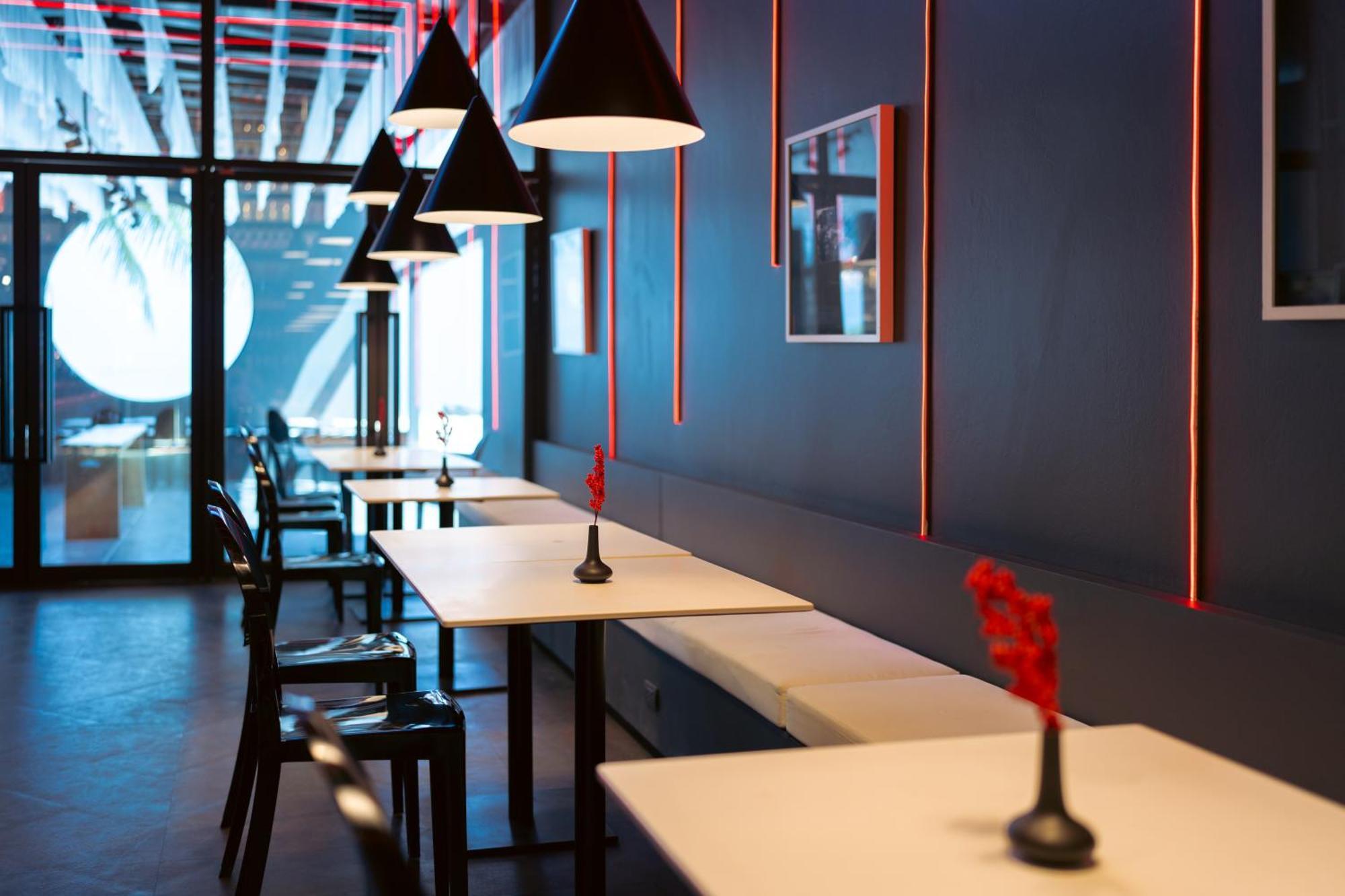 Foto Hotel Phuket Beachfront Εξωτερικό φωτογραφία The interior of the restaurant