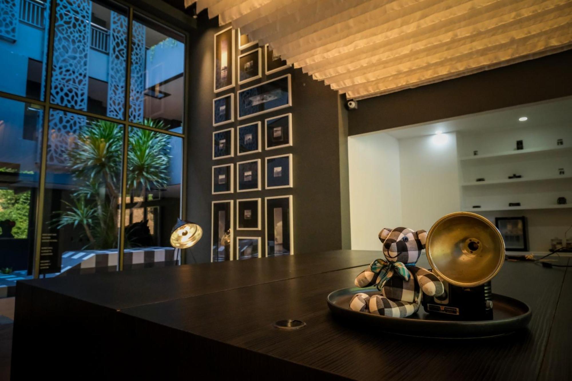 Foto Hotel Phuket Beachfront Εξωτερικό φωτογραφία The interior of the hotel