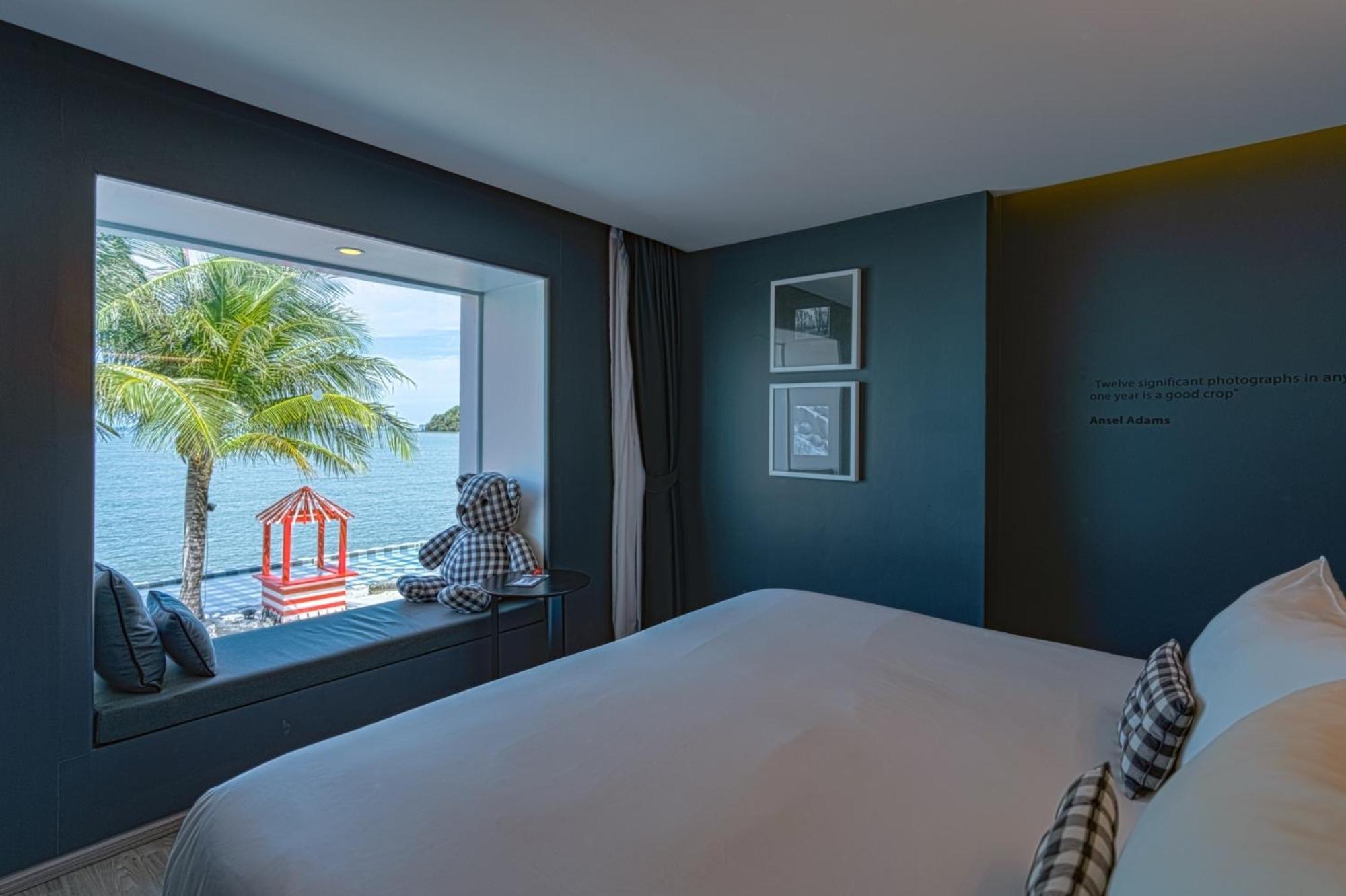 Foto Hotel Phuket Beachfront Εξωτερικό φωτογραφία Deluxe Ocean View