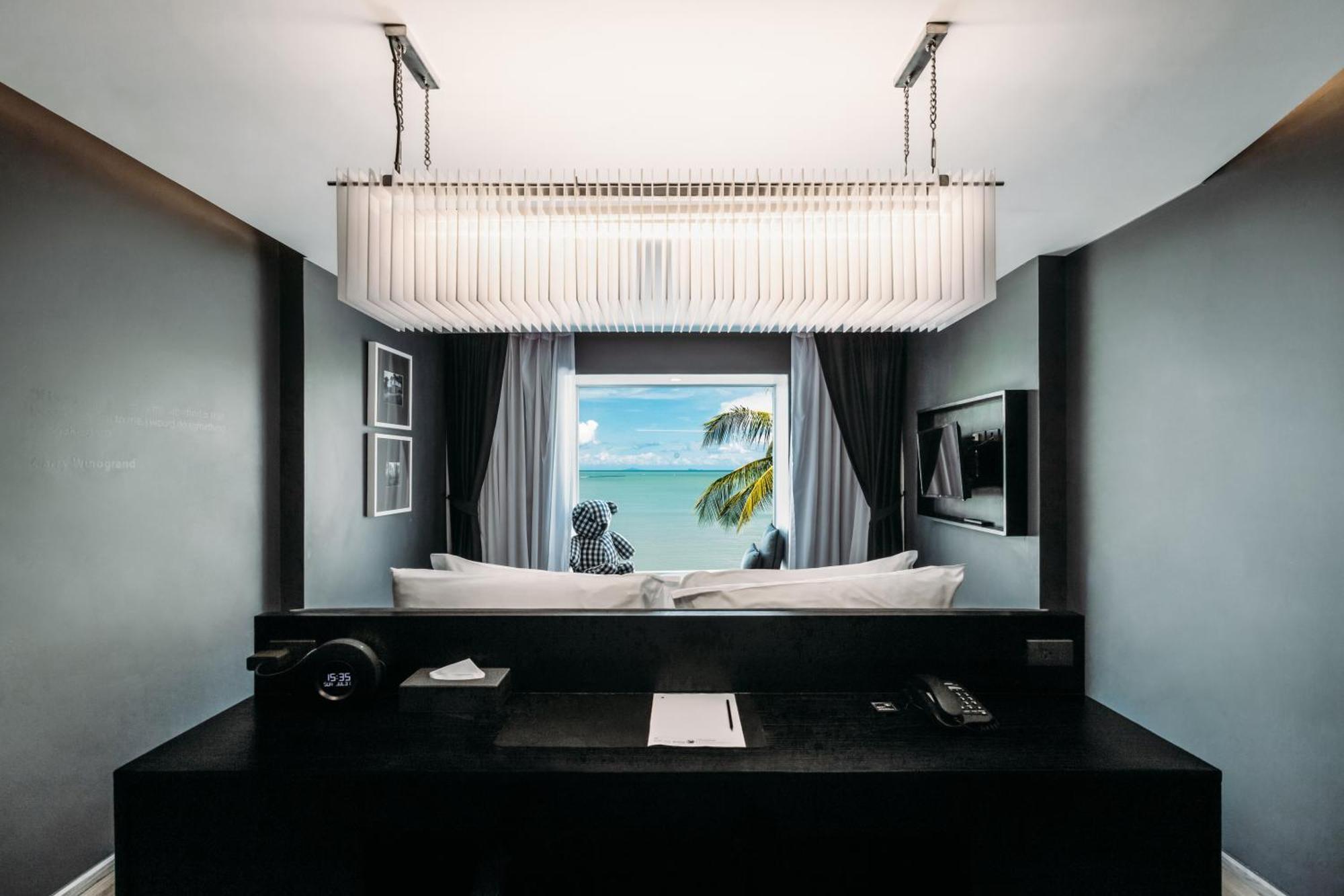 Foto Hotel Phuket Beachfront Εξωτερικό φωτογραφία Deluxe Ocean View